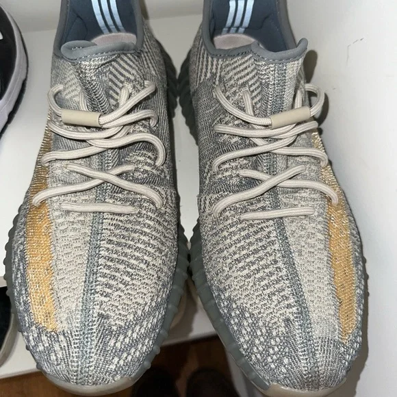 Bundle of 5 Hype Sneakers containing Nike Dunks, Jordans and Yeezy - Picture 14 of 15